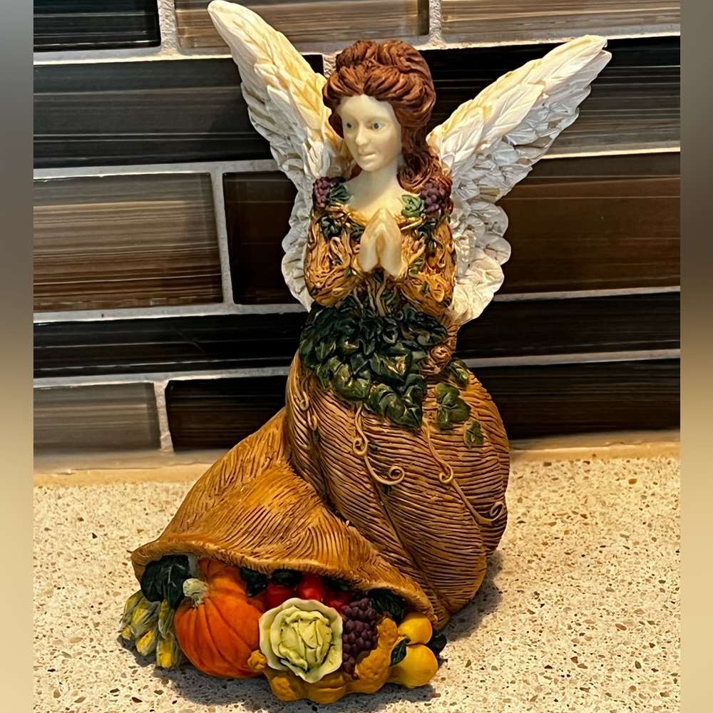 United Design Angels Collection 1994, Autumn’s Bounty, AA-082